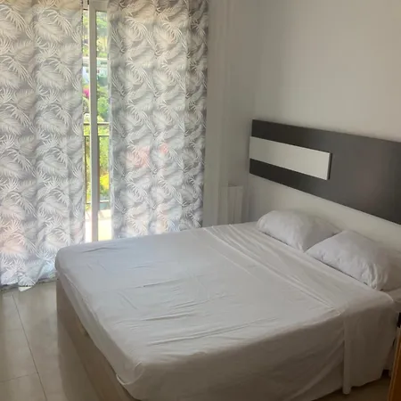Gleymar Villa *